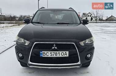 Позашляховик / Кросовер Mitsubishi Outlander 2011 в Рудки