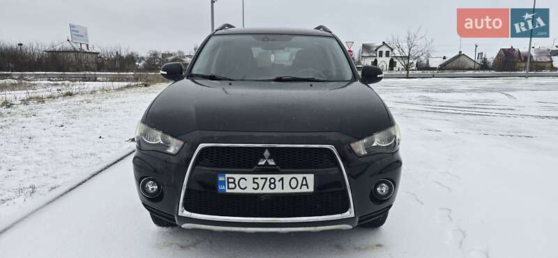 Mitsubishi Outlander 2011
