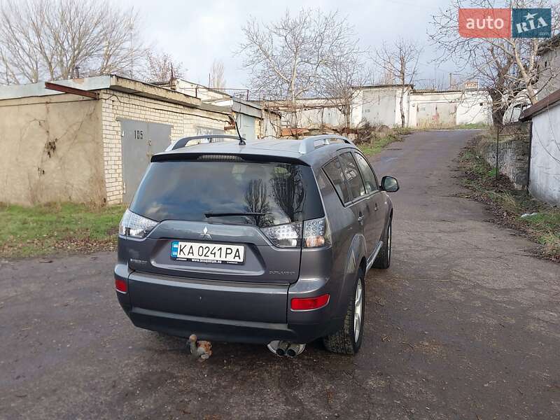 Внедорожник / Кроссовер Mitsubishi Outlander 2008 в Николаеве