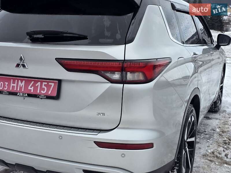 Позашляховик / Кросовер Mitsubishi Outlander 2021 в Тернополі