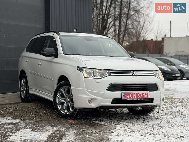 Позашляховик / Кросовер Mitsubishi Outlander 2013 в Трускавці