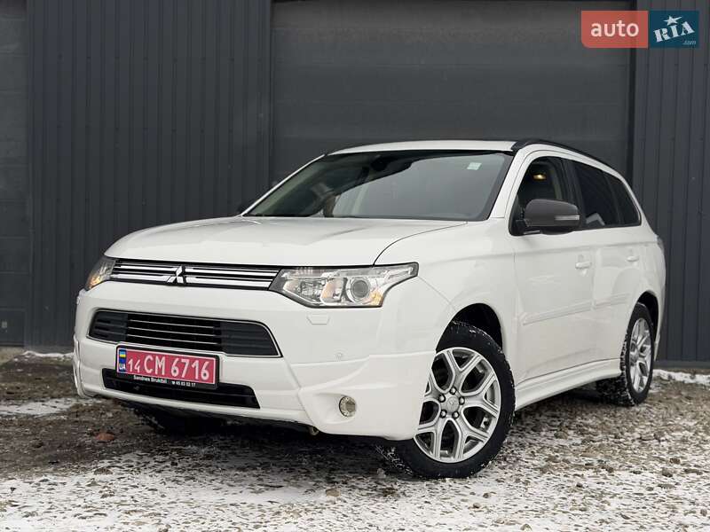 Позашляховик / Кросовер Mitsubishi Outlander 2013 в Трускавці