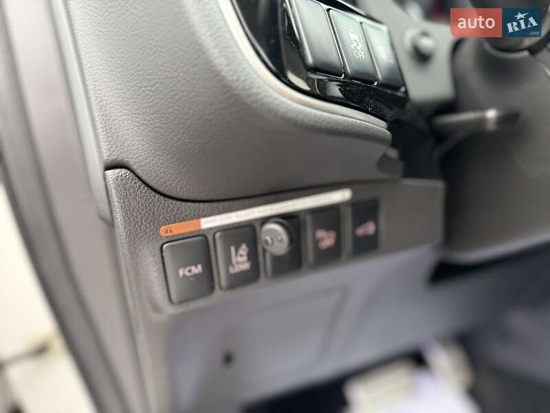 Позашляховик / Кросовер Mitsubishi Outlander 2013 в Трускавці