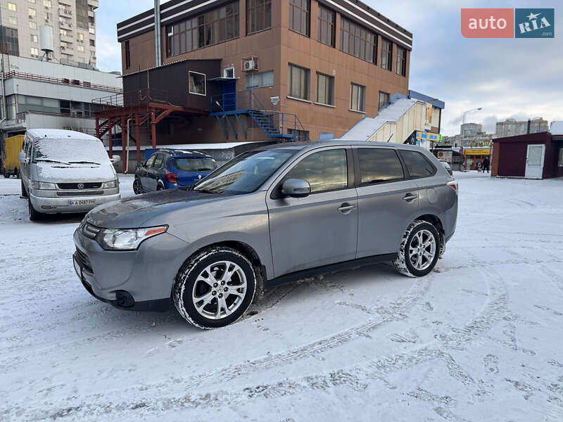 Mitsubishi Outlander 2013