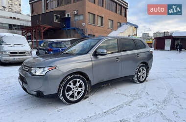 Позашляховик / Кросовер Mitsubishi Outlander 2013 в Попільні
