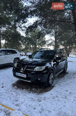 Внедорожник / Кроссовер Mitsubishi Outlander 2006 в Киеве