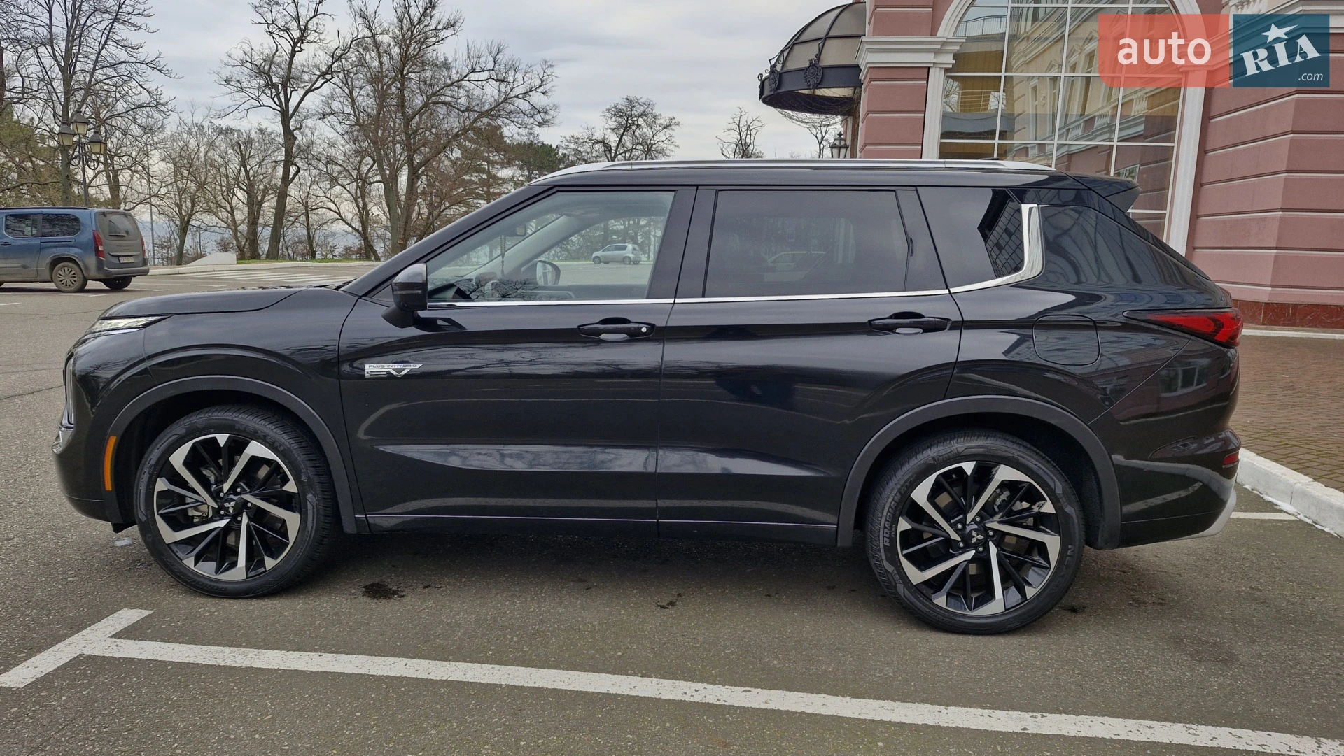 2023 Mitsubishi Outlander - мініатюра 8