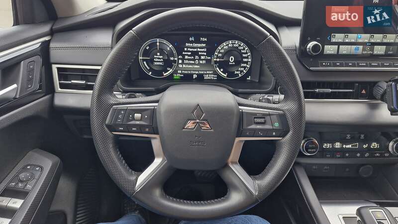 Позашляховик / Кросовер Mitsubishi Outlander 2023 в Одесі