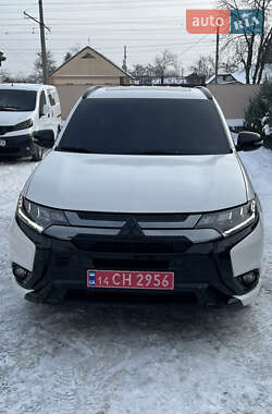 Внедорожник / Кроссовер Mitsubishi Outlander 2021 в Днепре