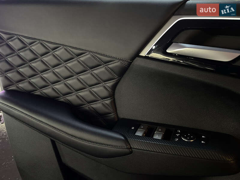 Позашляховик / Кросовер Mitsubishi Outlander 2024 в Львові