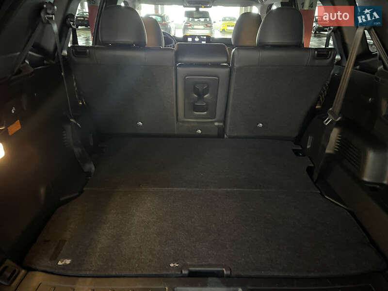 Позашляховик / Кросовер Mitsubishi Outlander 2024 в Львові