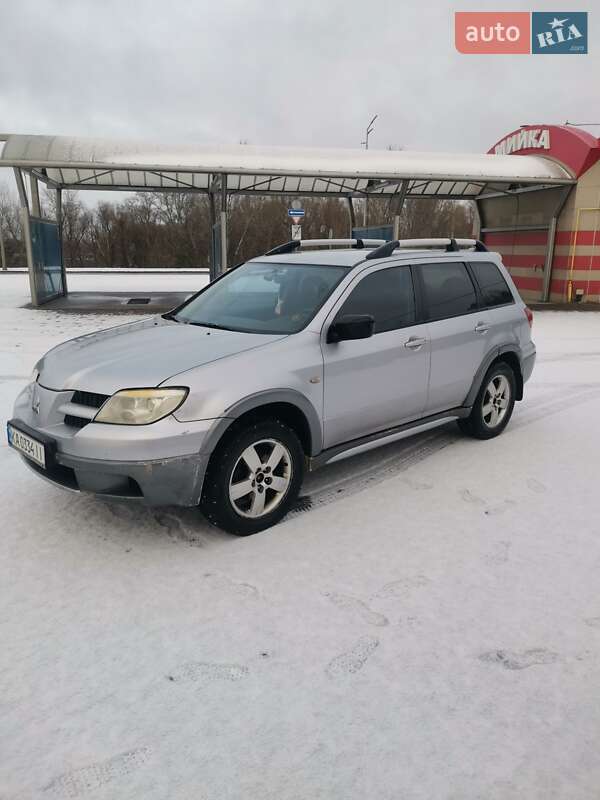 Позашляховик / Кросовер Mitsubishi Outlander 2006 в Києві