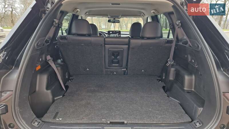 Позашляховик / Кросовер Mitsubishi Outlander 2023 в Одесі