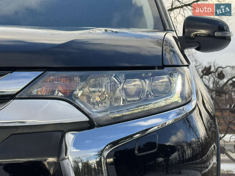 Позашляховик / Кросовер Mitsubishi Outlander 2016 в Дрогобичі фото 14 Позашляховик / Кросовер Mitsubishi Outlander 2016 в Дрогобичі