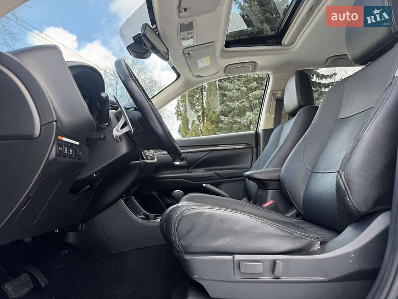 Позашляховик / Кросовер Mitsubishi Outlander 2016 в Дрогобичі фото 37 Позашляховик / Кросовер Mitsubishi Outlander 2016 в Дрогобичі