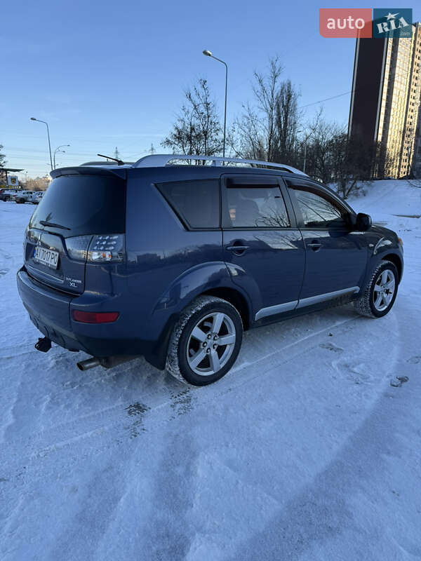 Позашляховик / Кросовер Mitsubishi Outlander 2008 в Києві