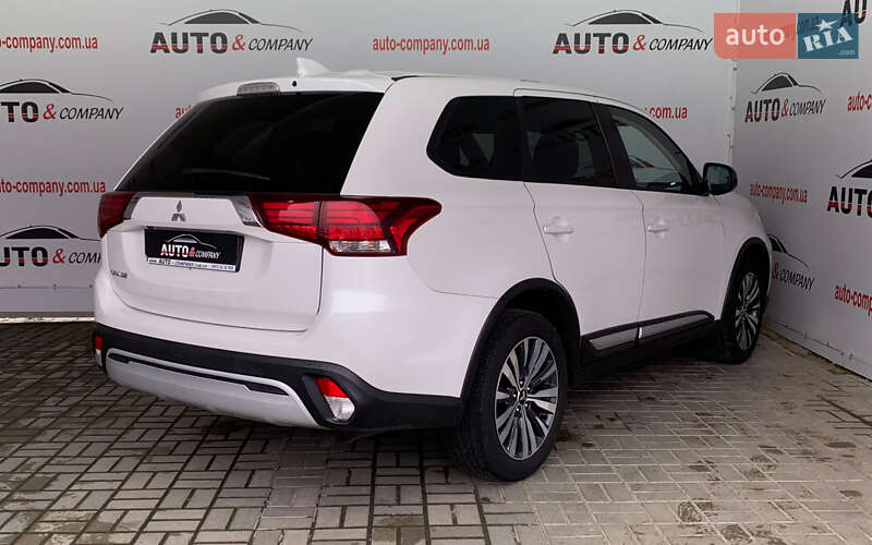 Позашляховик / Кросовер Mitsubishi Outlander 2020 в Львові
