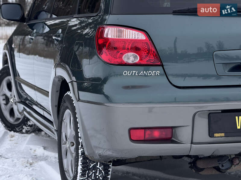 Позашляховик / Кросовер Mitsubishi Outlander 2006 в Києві