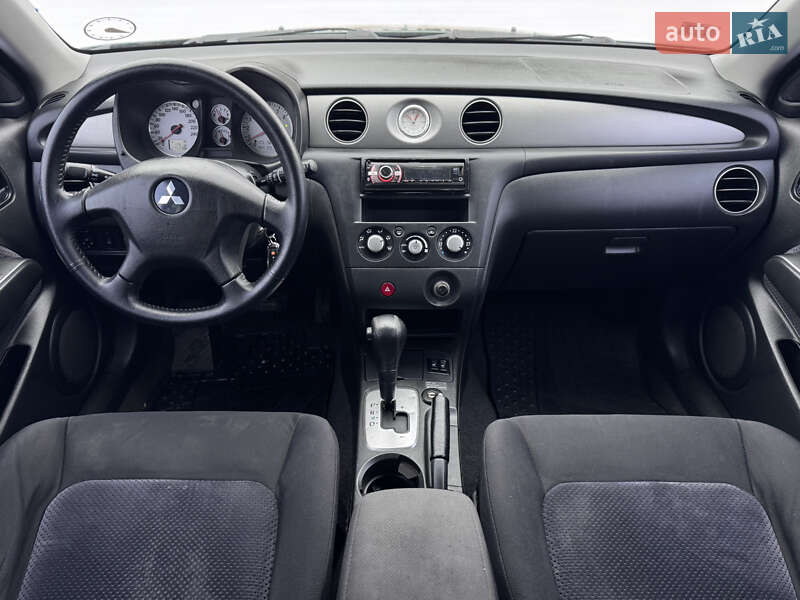 Позашляховик / Кросовер Mitsubishi Outlander 2006 в Києві