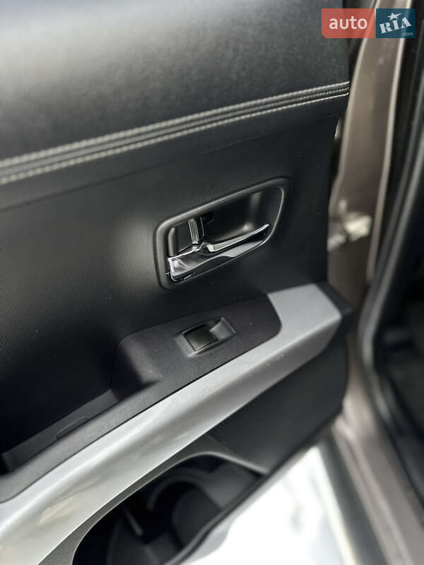 Позашляховик / Кросовер Mitsubishi Outlander 2011 в Бердичеві