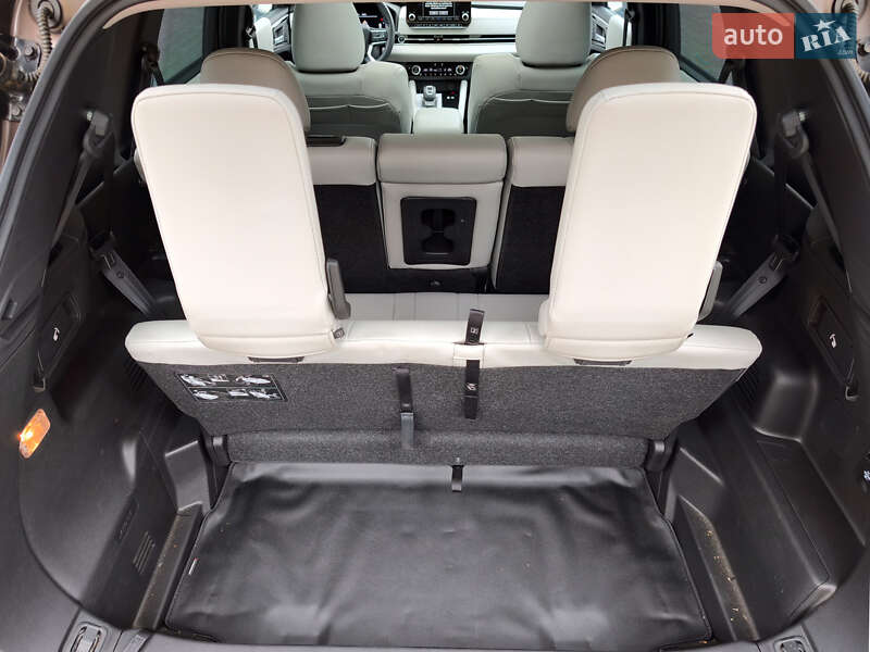 Позашляховик / Кросовер Mitsubishi Outlander 2022 в Івано-Франківську