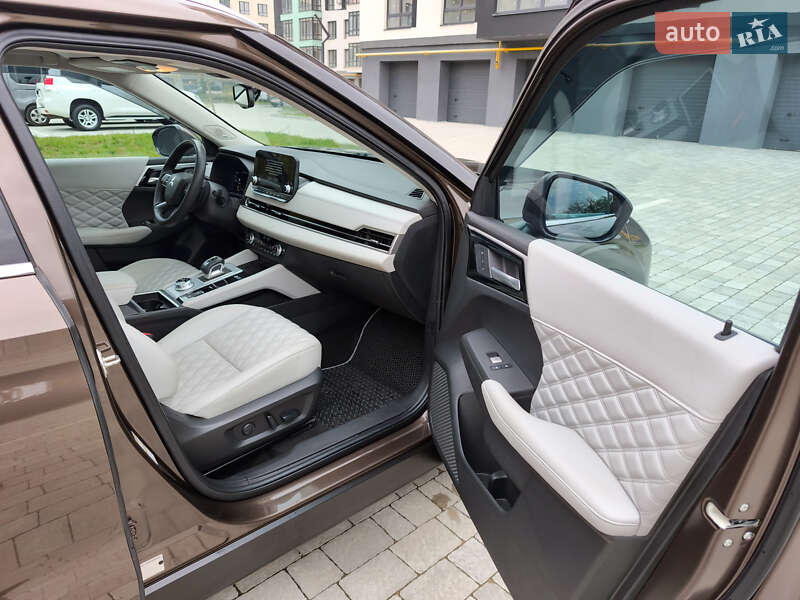 Позашляховик / Кросовер Mitsubishi Outlander 2022 в Івано-Франківську