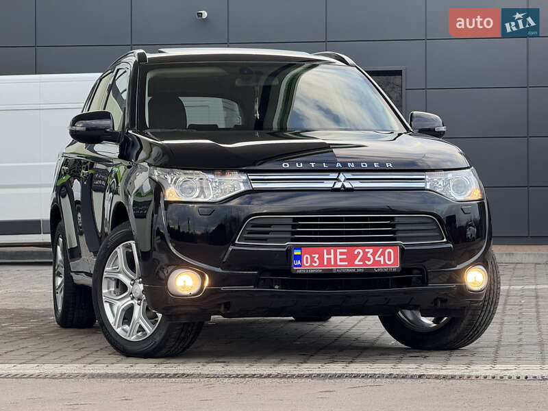 Позашляховик / Кросовер Mitsubishi Outlander 2014 в Дрогобичі