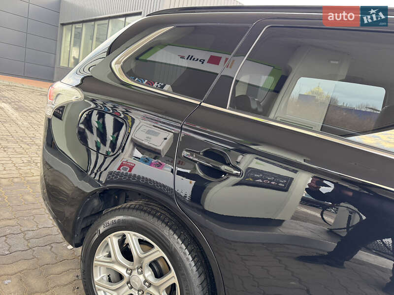 Позашляховик / Кросовер Mitsubishi Outlander 2014 в Дрогобичі