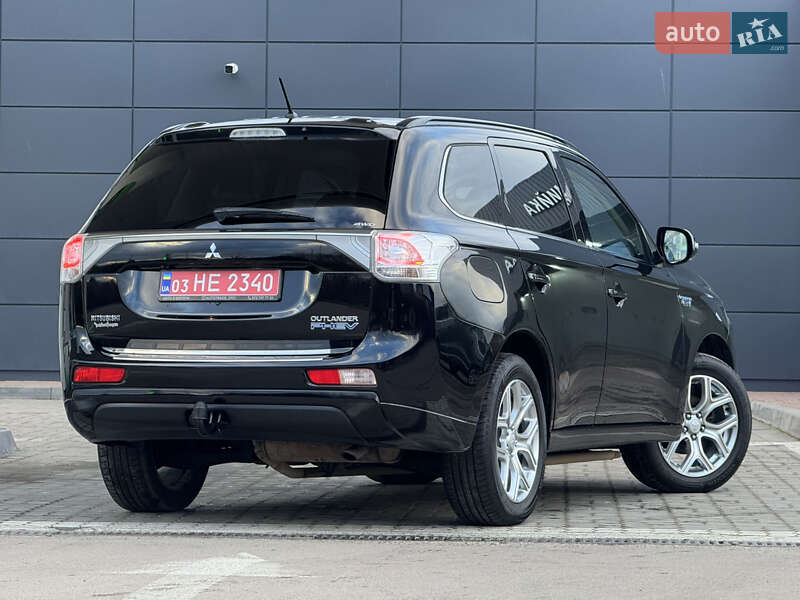 Позашляховик / Кросовер Mitsubishi Outlander 2014 в Дрогобичі