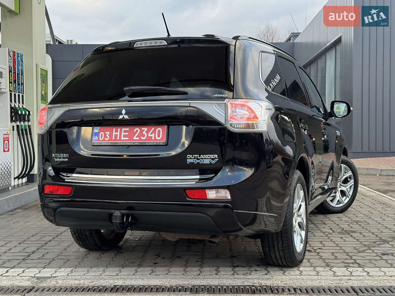 Позашляховик / Кросовер Mitsubishi Outlander 2014 в Дрогобичі
