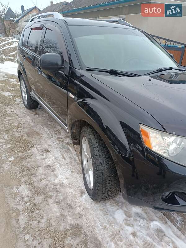 Позашляховик / Кросовер Mitsubishi Outlander 2007 в Чернівцях