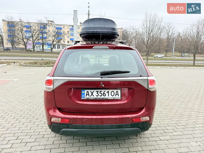 Внедорожник / Кроссовер Mitsubishi Outlander 2014 в Харькове