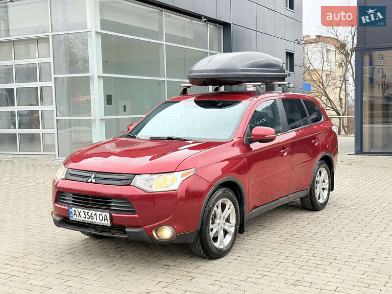 Внедорожник / Кроссовер Mitsubishi Outlander 2014 в Харькове