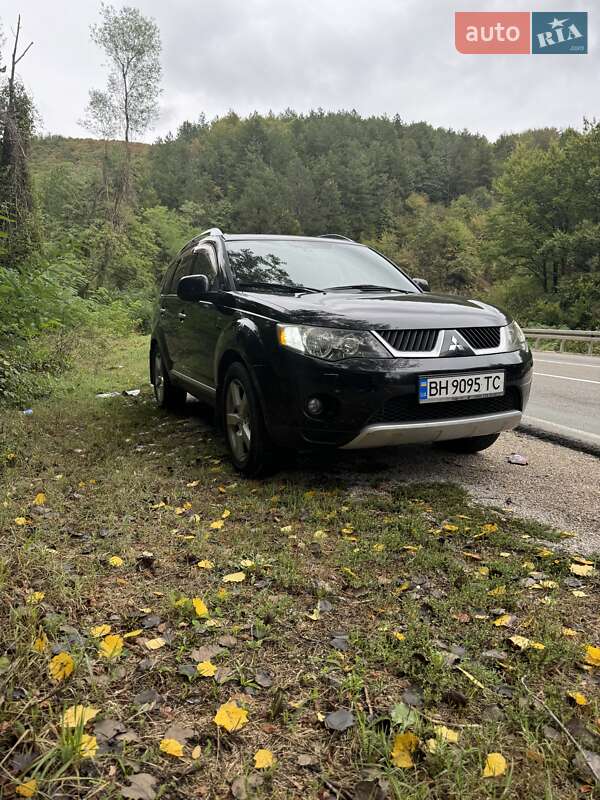 Внедорожник / Кроссовер Mitsubishi Outlander 2008 в Измаиле