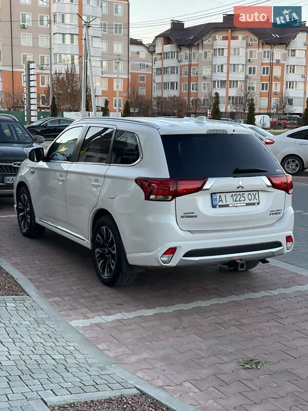 Внедорожник / Кроссовер Mitsubishi Outlander 2017 в Киеве фото 6 Внедорожник / Кроссовер Mitsubishi Outlander 2017 в Киеве