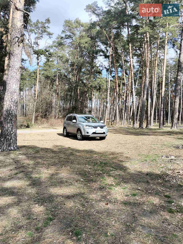 Внедорожник / Кроссовер Mitsubishi Outlander 2008 в Чернигове