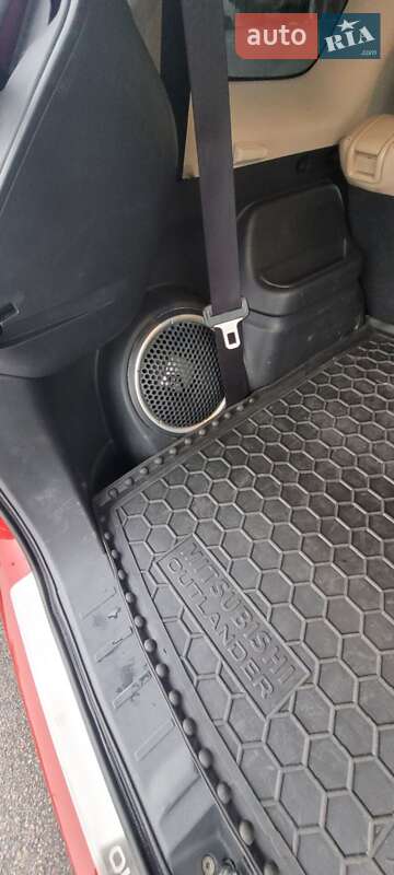 Позашляховик / Кросовер Mitsubishi Outlander 2018 в Запоріжжі