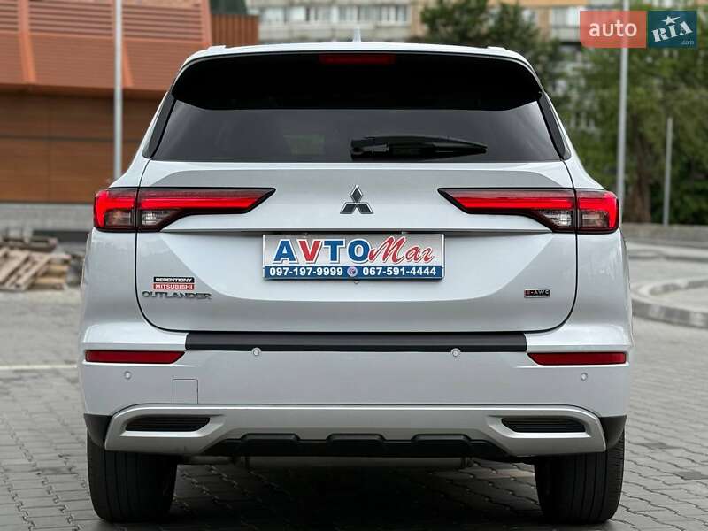 Внедорожник / Кроссовер Mitsubishi Outlander 2022 в Кривом Роге
