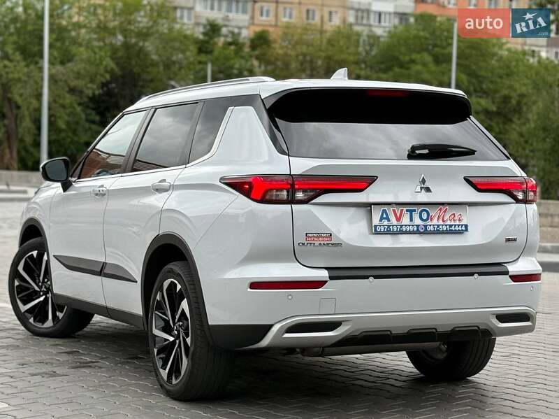 Внедорожник / Кроссовер Mitsubishi Outlander 2022 в Кривом Роге