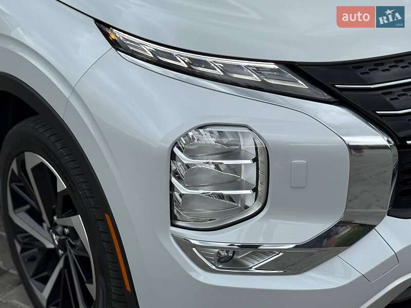 Внедорожник / Кроссовер Mitsubishi Outlander 2022 в Кривом Роге