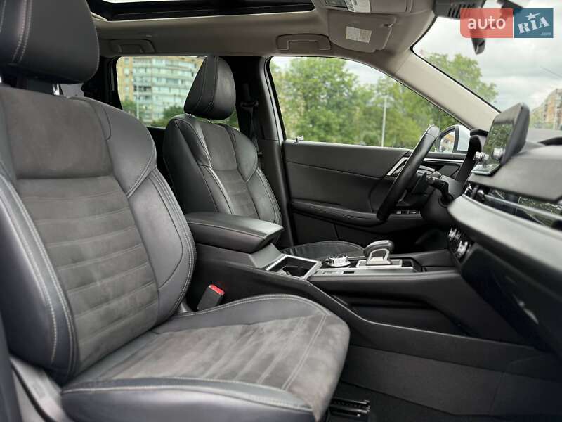 Внедорожник / Кроссовер Mitsubishi Outlander 2022 в Кривом Роге