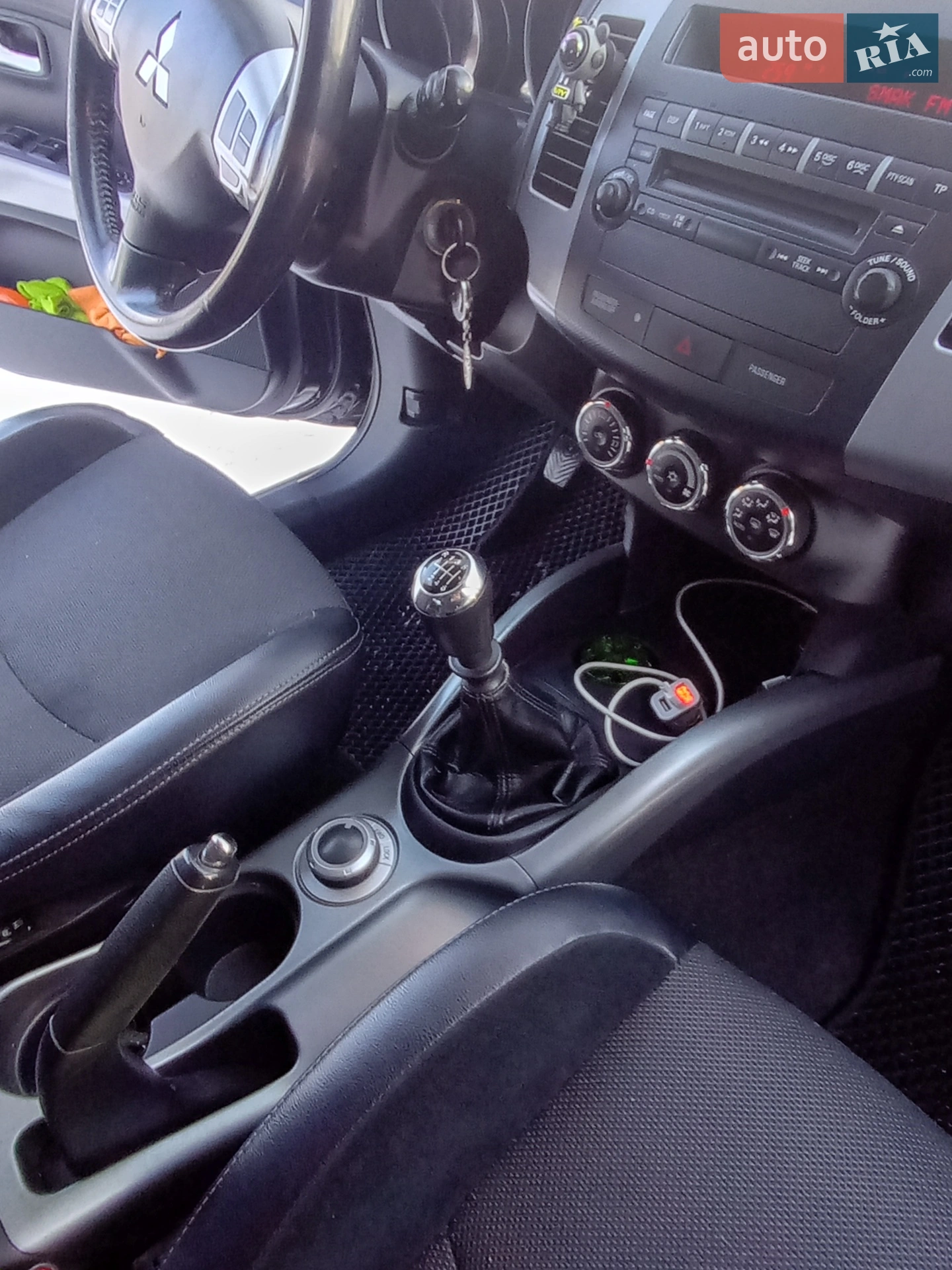 2010 Mitsubishi Outlander - мініатюра 31
