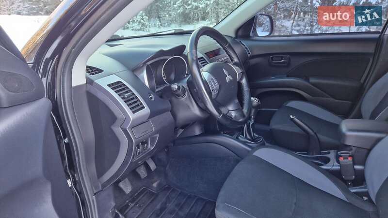 Внедорожник / Кроссовер Mitsubishi Outlander 2012 в Кременчуге