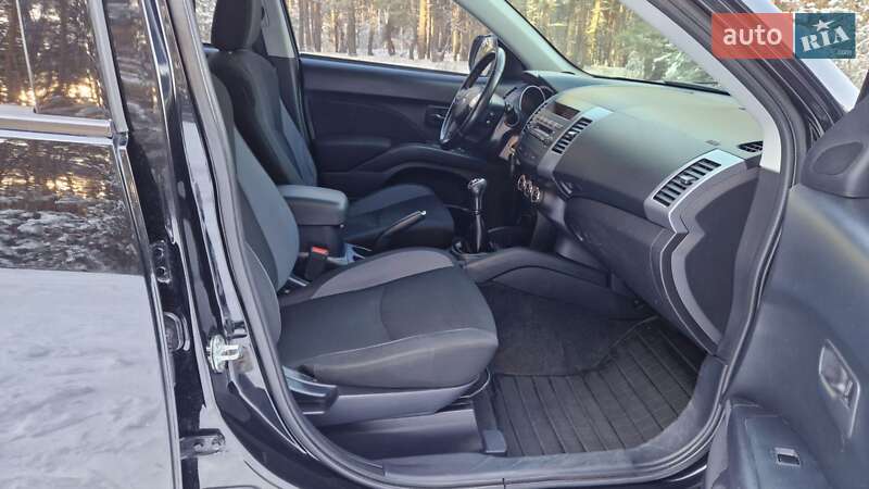 Внедорожник / Кроссовер Mitsubishi Outlander 2012 в Кременчуге