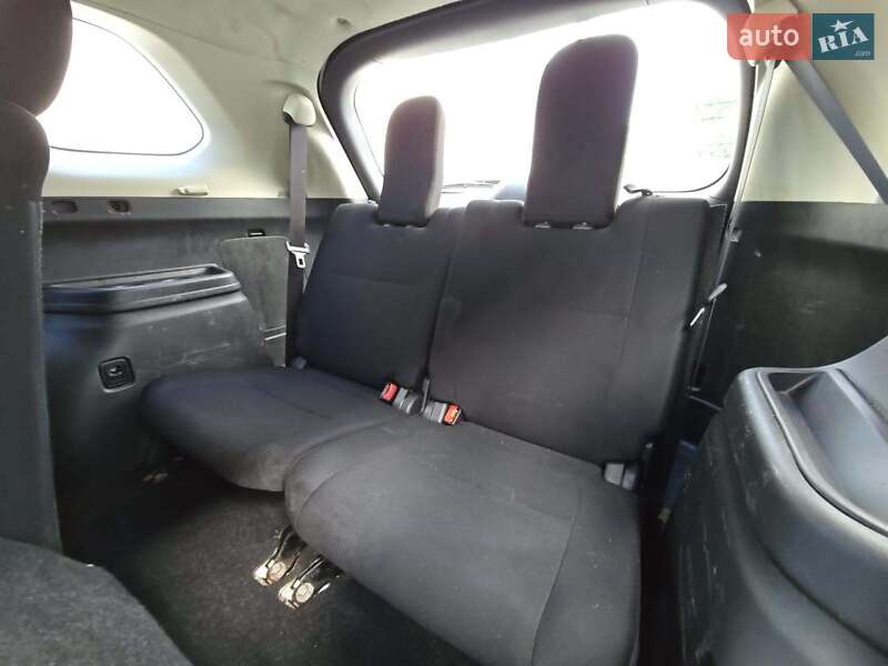 Позашляховик / Кросовер Mitsubishi Outlander 2013 в Києві