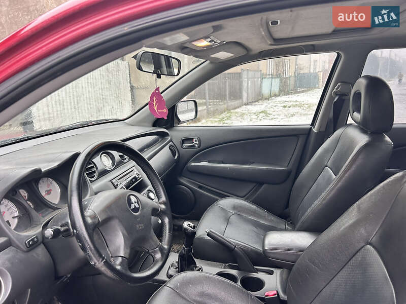 Внедорожник / Кроссовер Mitsubishi Outlander 2005 в Солотвине фото 4 Внедорожник / Кроссовер Mitsubishi Outlander 2005 в Солотвине