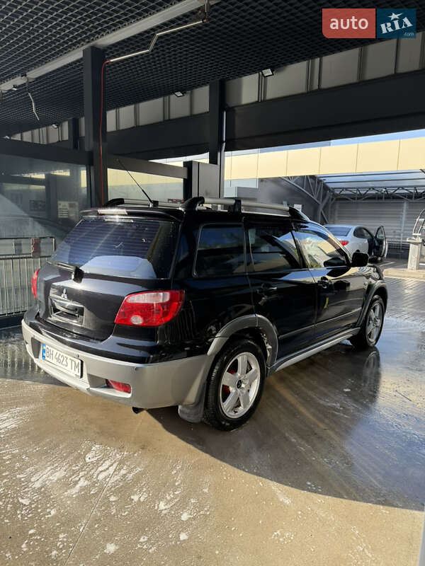 Позашляховик / Кросовер Mitsubishi Outlander 2005 в Петропавлівці фото 4 Позашляховик / Кросовер Mitsubishi Outlander 2005 в Петропавлівці