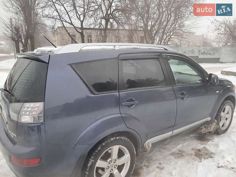 Внедорожник / Кроссовер Mitsubishi Outlander 2008 в Черкассах фото 5 Внедорожник / Кроссовер Mitsubishi Outlander 2008 в Черкассах