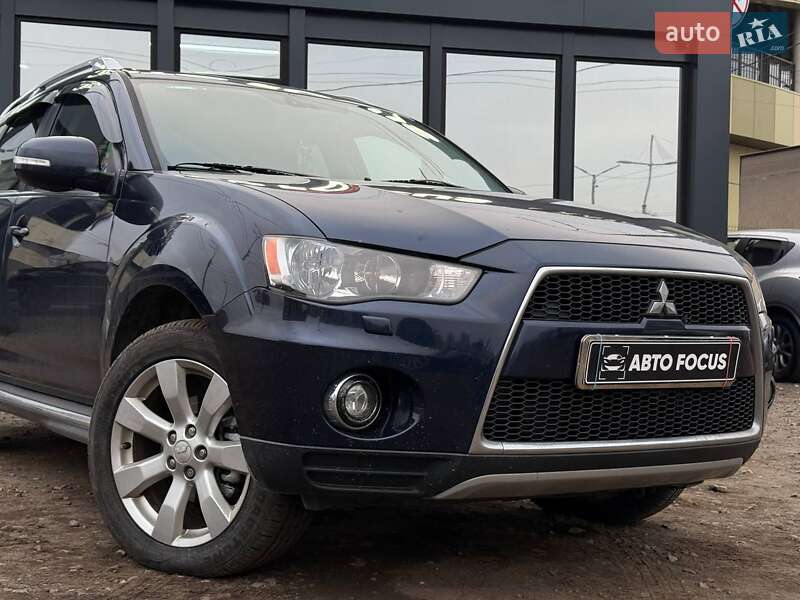 Внедорожник / Кроссовер Mitsubishi Outlander 2010 в Киеве