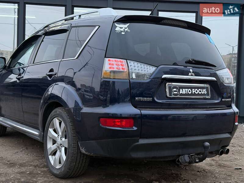 Внедорожник / Кроссовер Mitsubishi Outlander 2010 в Киеве
